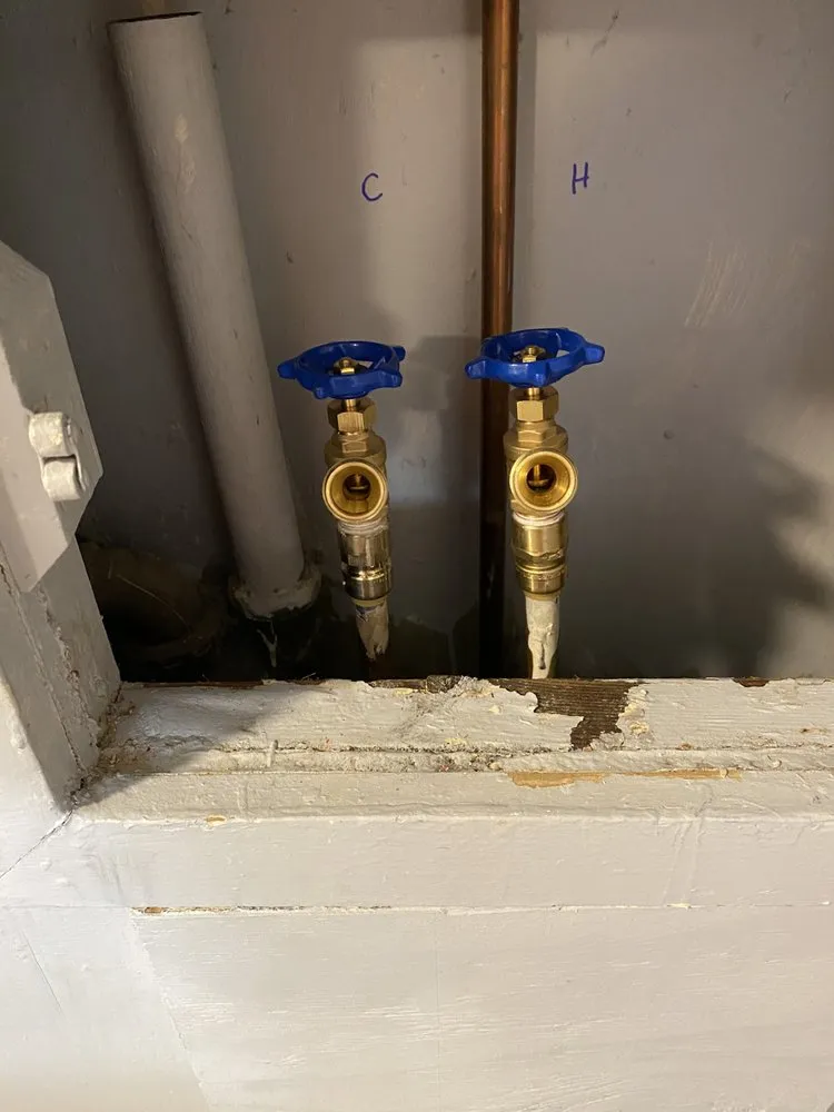 Slide of Eric The Plumbing Repair Services