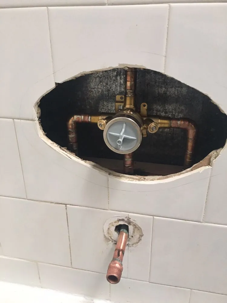 Slide of E&S Contracting