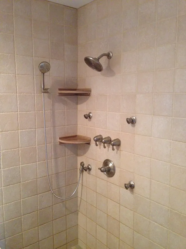 Slide of E&S Contracting