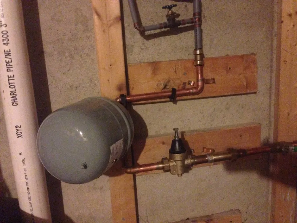 Slide of E&S Contracting