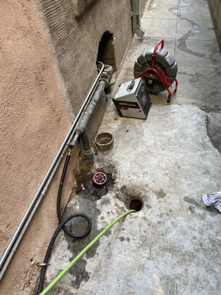 Slide of E&S Plumbing and Rooter