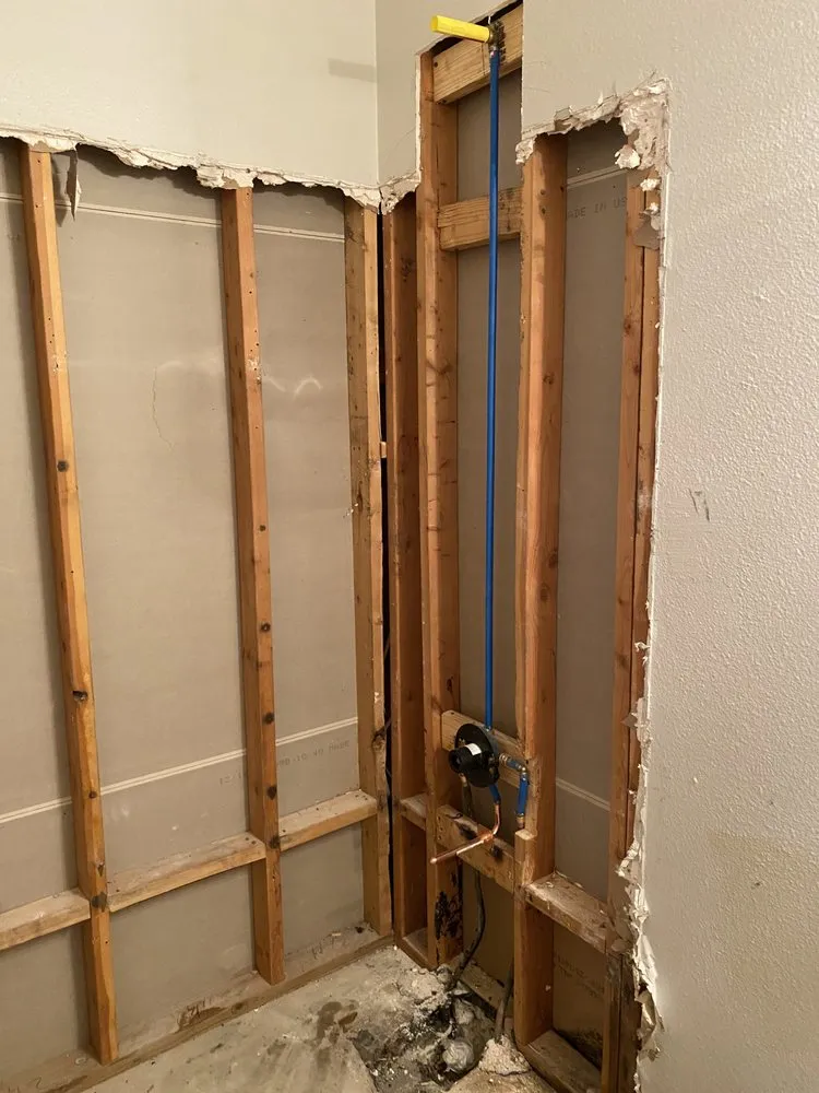 Slide of Esquives Construction & Remodeling