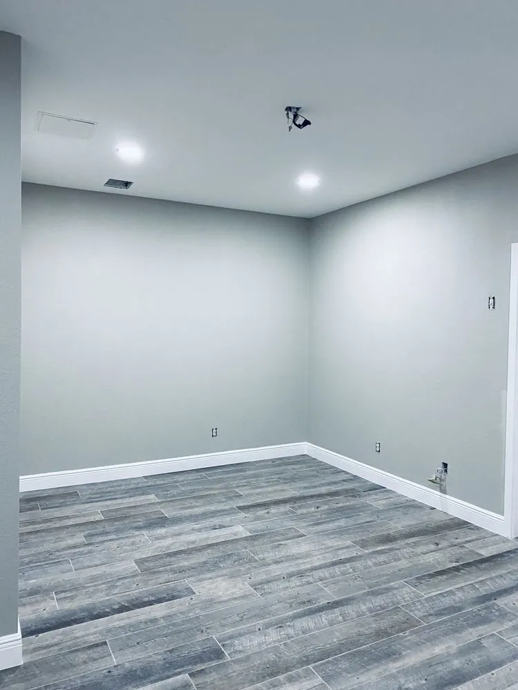 Slide of Esquives Construction & Remodeling