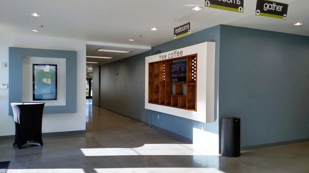 Slide of Estafette Services