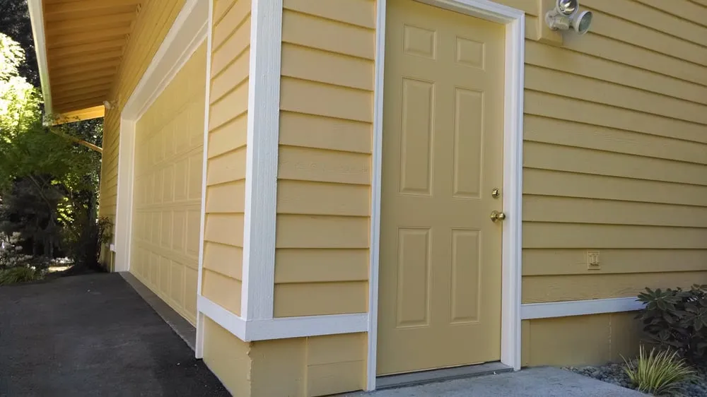 Slide of Estafette Services