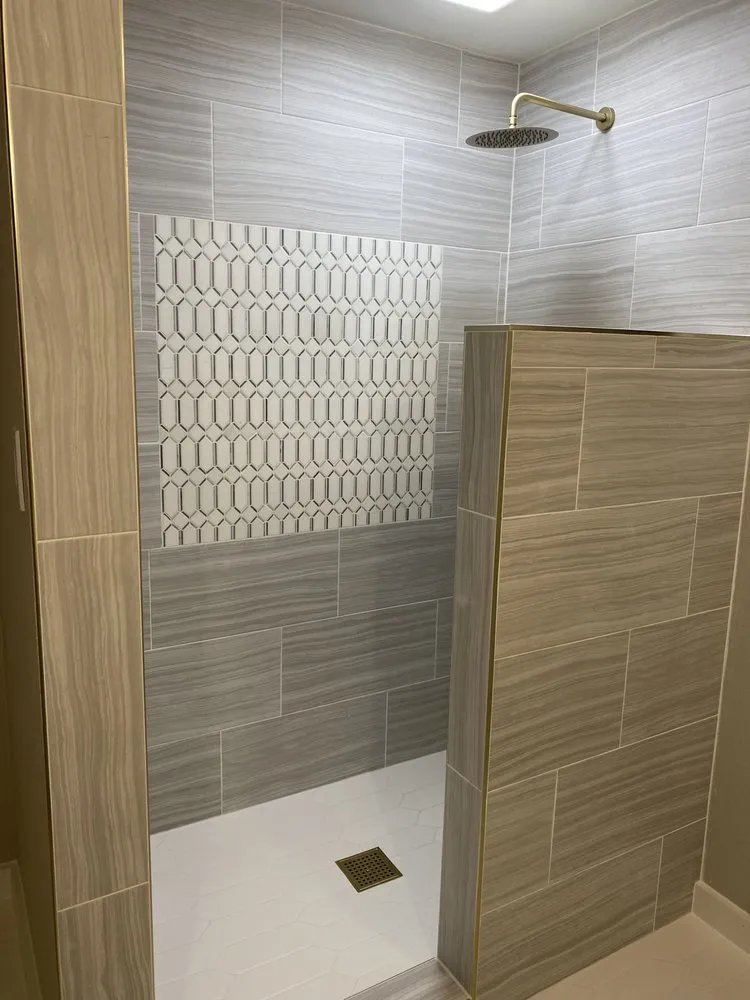 Slide of Evaluna's Remodeling Houses