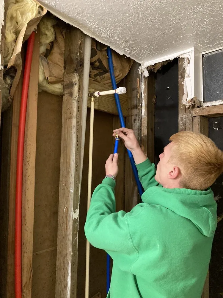 Slide of Everlast Plumbing & General Contractors