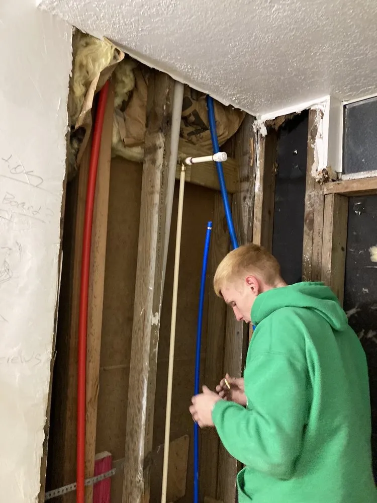 Slide of Everlast Plumbing & General Contractors