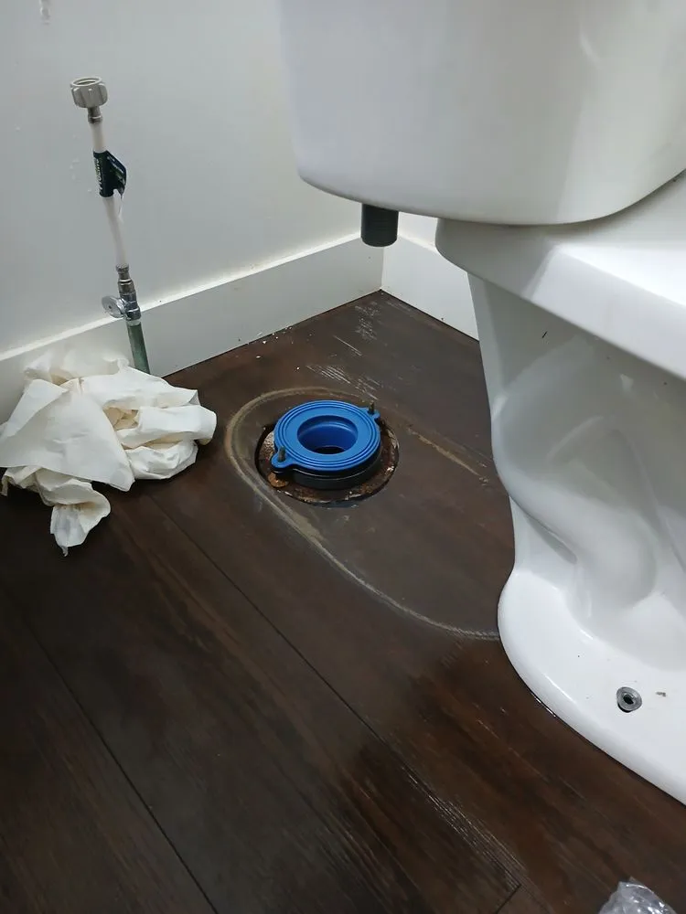 Emergency emergency plumbing in Warsaw, IN by EW Handyman Services