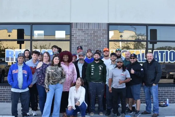 Expedited Heat & Air Logo