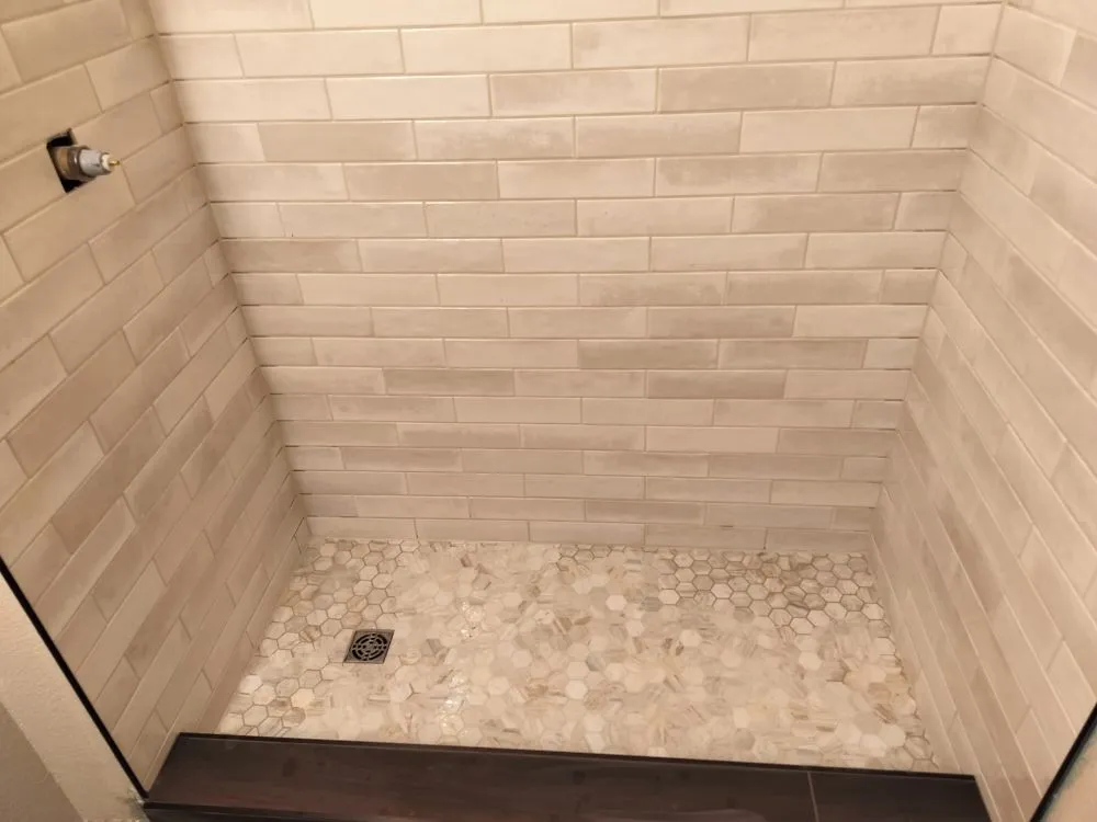 Slide of Expert Guys Construction