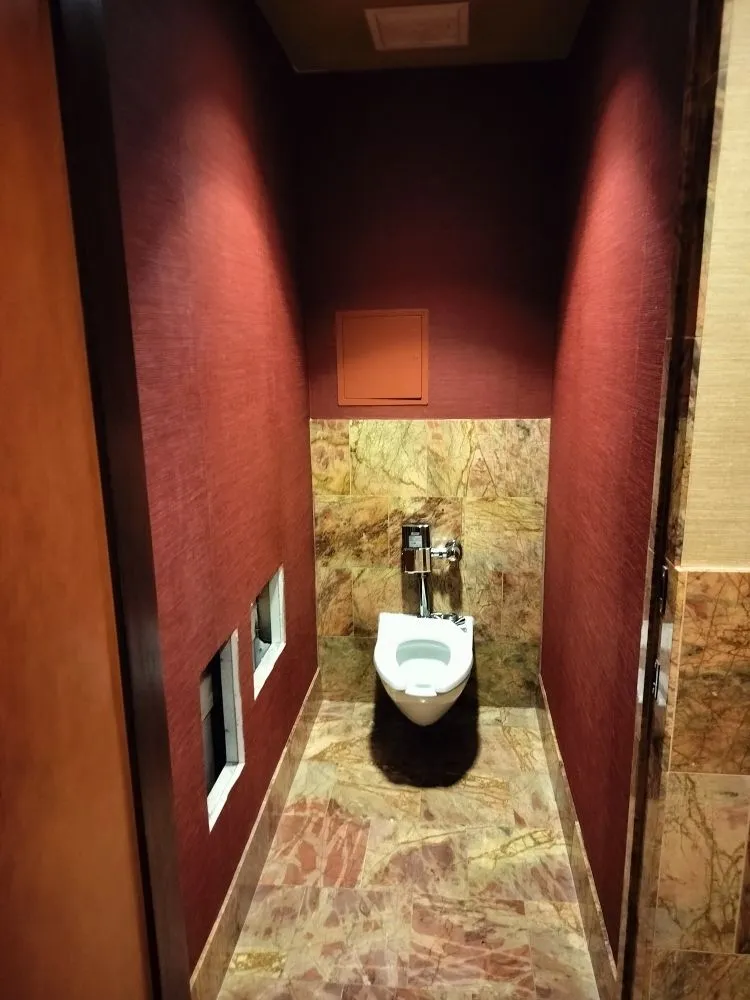 Slide of Expert Guys Construction