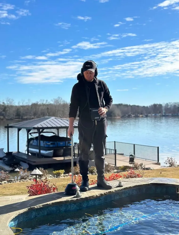 Slide of Expert Leak Pool