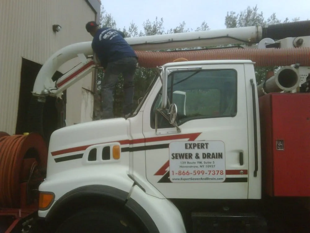 Slide of Expert Sewer & Drain LLC