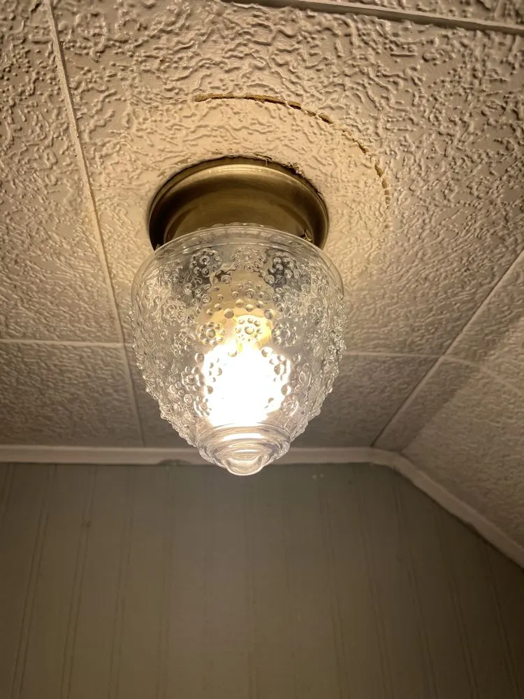 Slide of Extra Hands