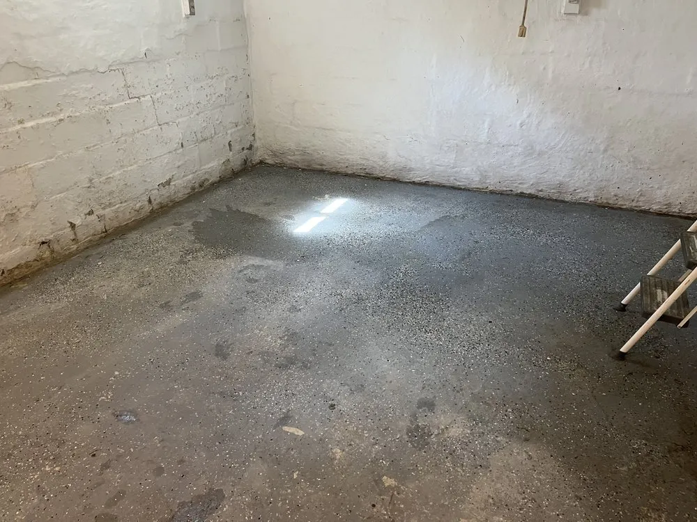 Slide of Extra Hands