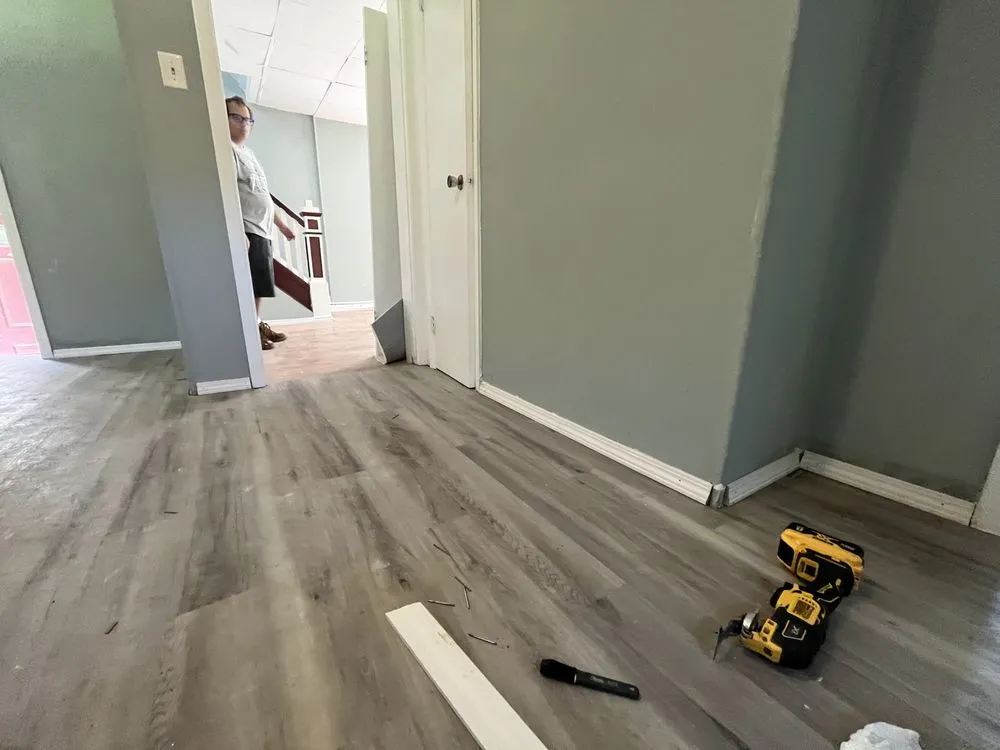 Slide of Extra Hands