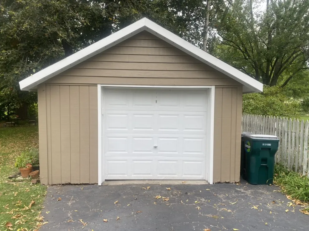 Slide of Extra Mile Mike