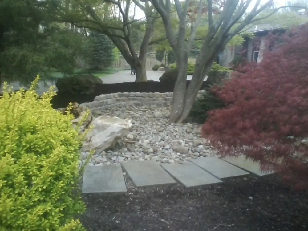 Slide of E/Z Landscaping and Contracting
