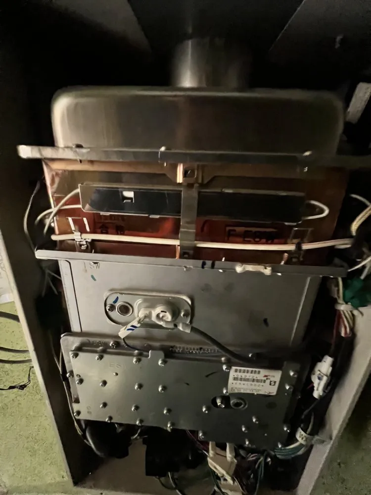 Emergency water heater service in San Fernando Valley, CA by EZPLUMBING