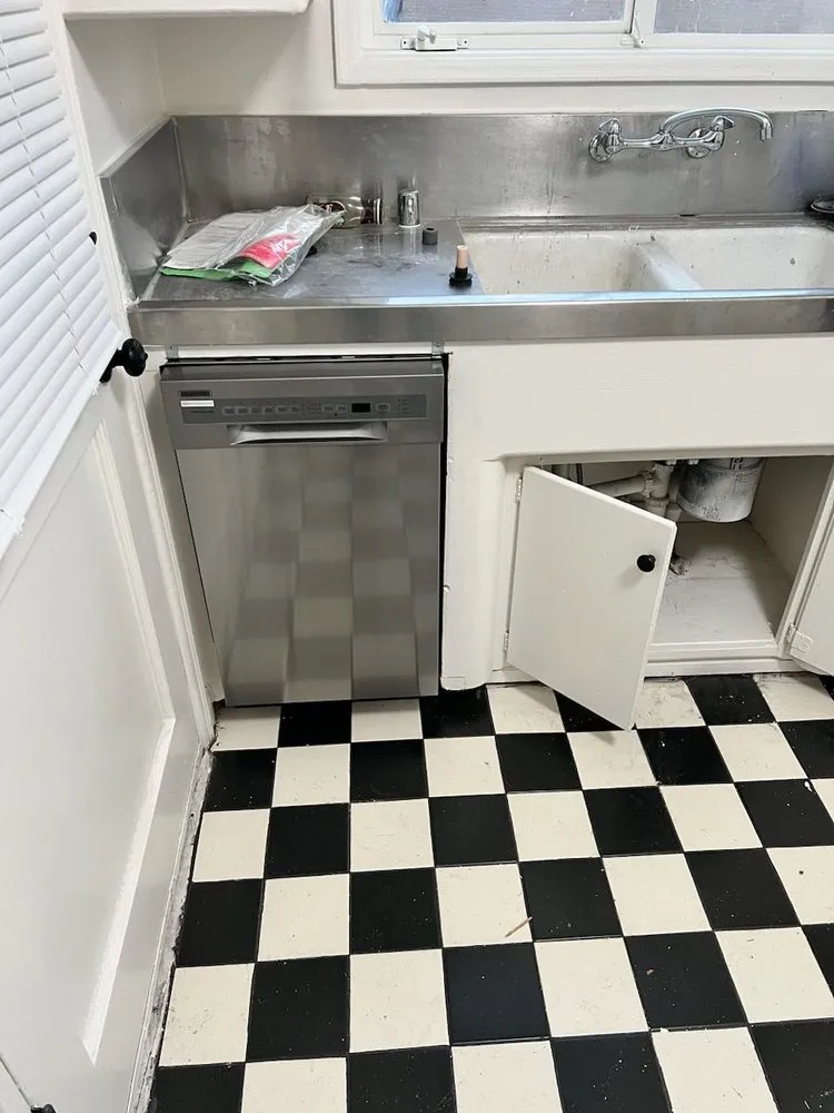 Quality drain cleaning in San Fernando Valley, CA by EZPLUMBING