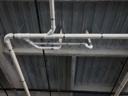 Familia Plumbing Logo