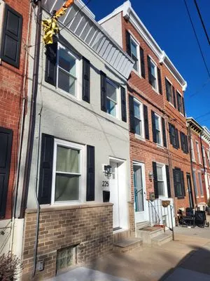 Family & Friends Builders Logo