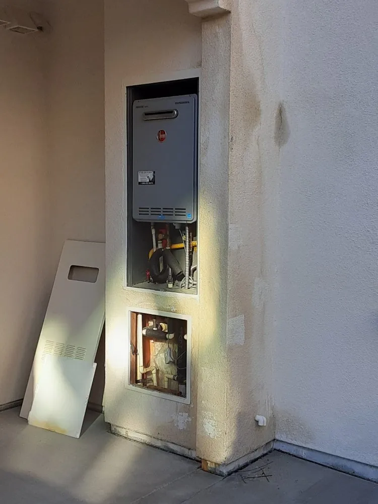 Slide of Farfan Handyman