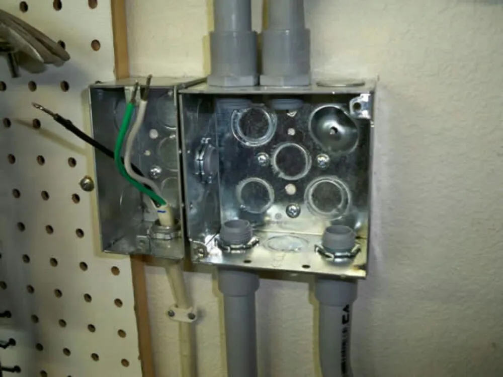 Top-rated leak detection experts serving Chicago, IL - Fast Action Electrical & Construction Services