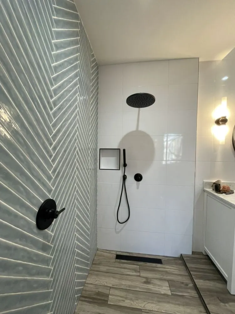 Slide of Fast Contractor