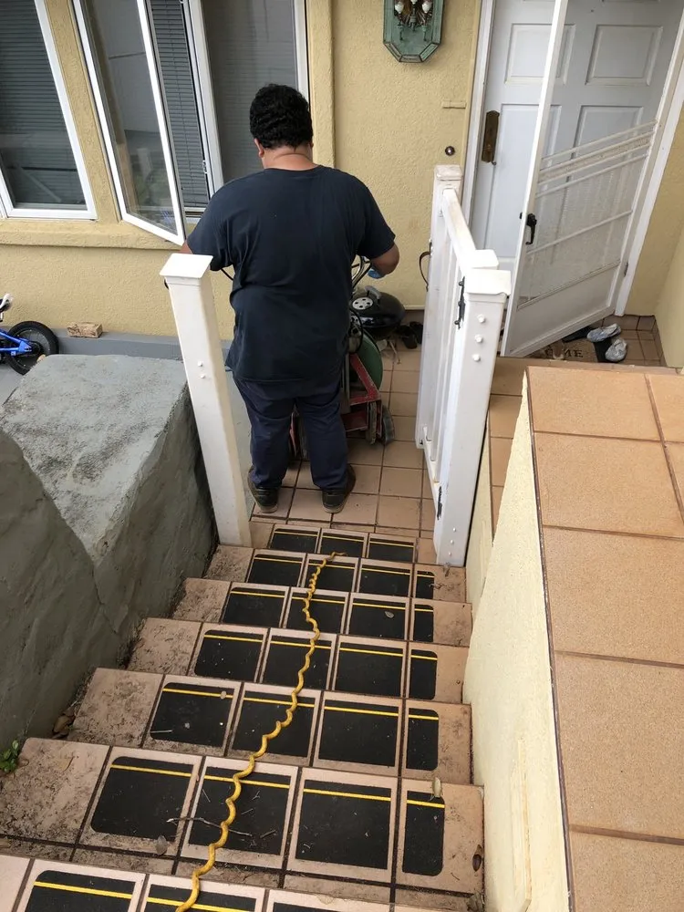 Slide of Fast Rooter Plumbing