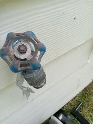 Fast Track Plumbing Logo