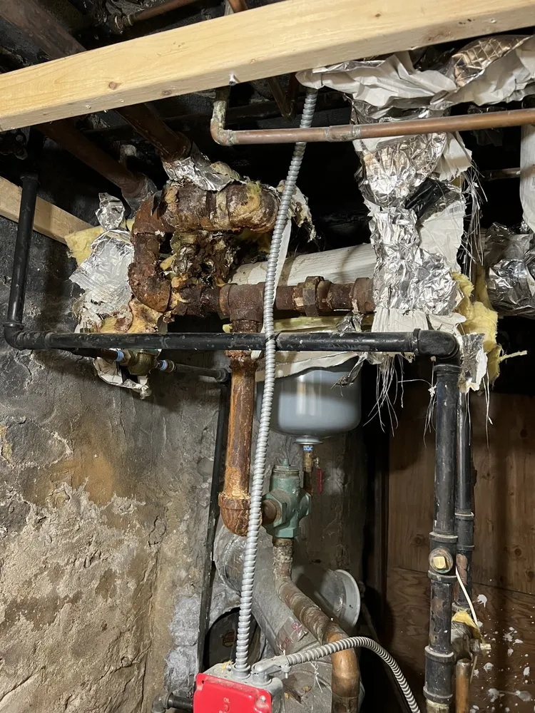 Expert emergency plumbing for homes in Bronx, NY by Fenix Pipe Repair & Drain Cleaning