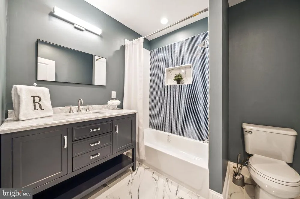 Slide of Ferrer Elite Contractors