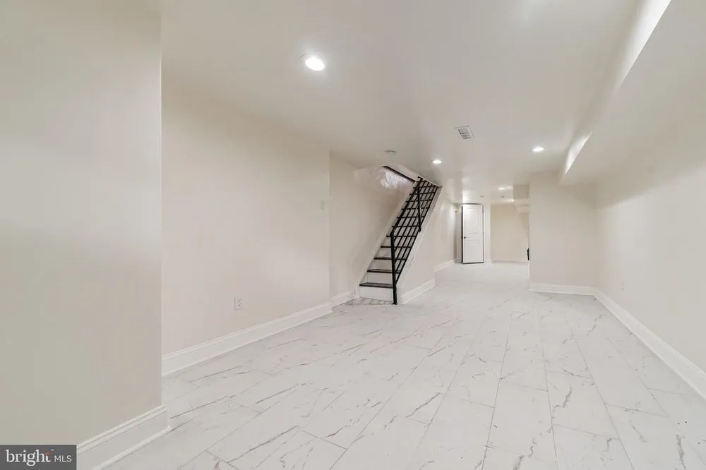 Slide of Ferrer Elite Contractors