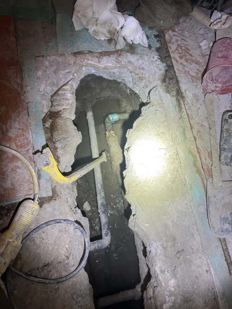 Emergency drain cleaning for homes in Los Angeles, CA by Fig's Plumbing & Drains