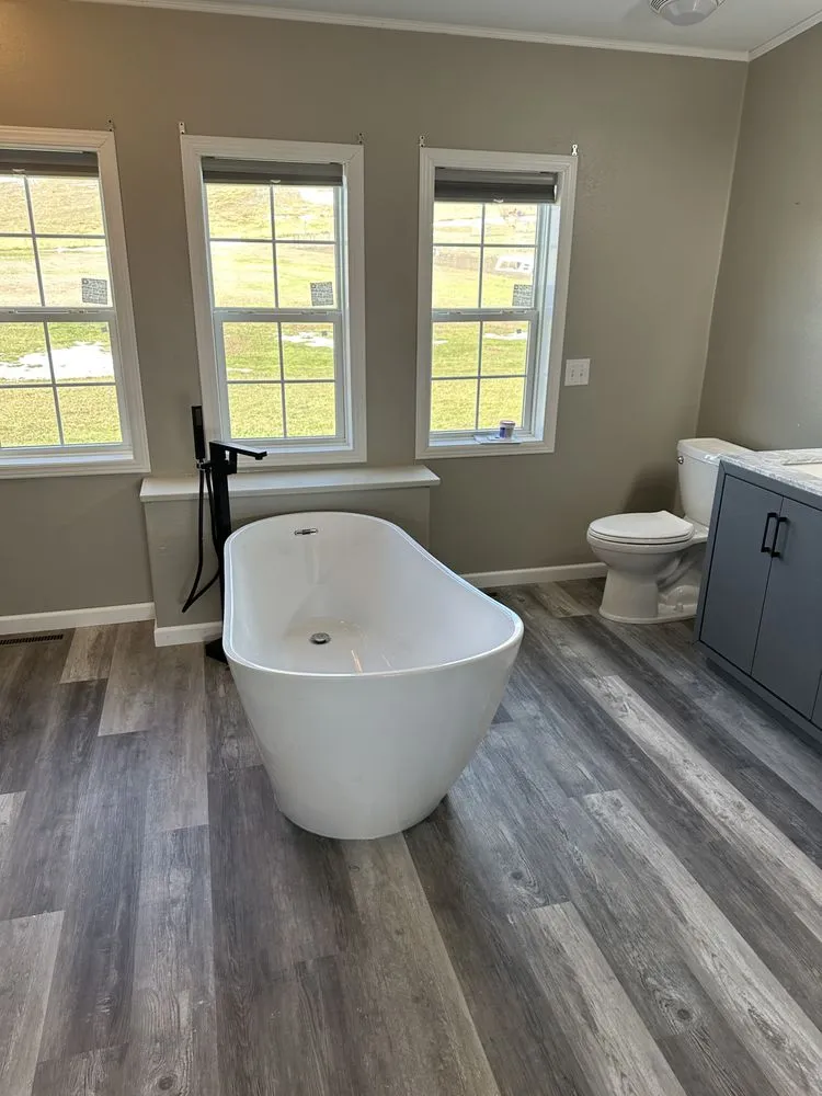 Slide of Five Star Bath Solutions of Bismarck