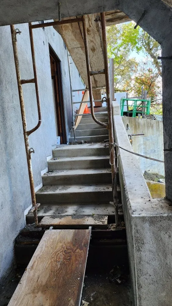 Slide of Five Star Costruction