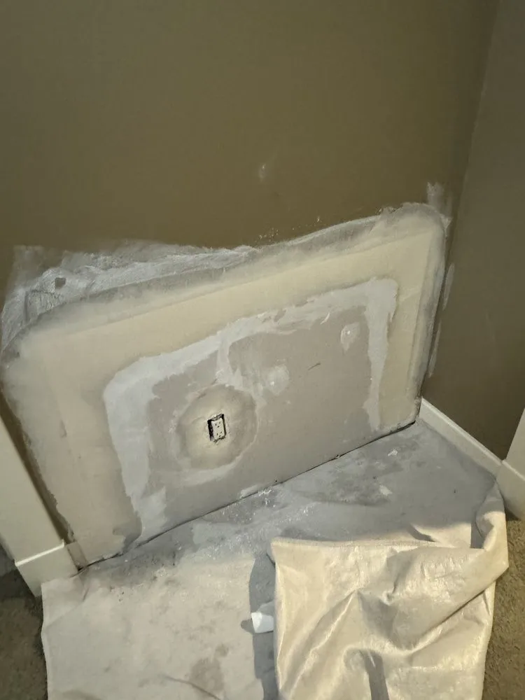 Emergency leak detection in Lynnwood, WA by Fix It Renovations