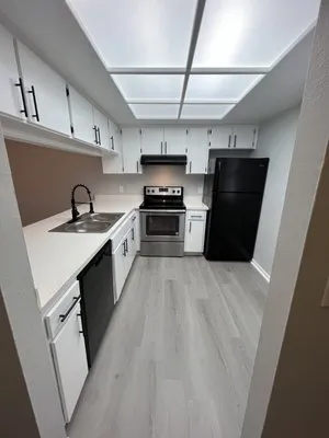 Fix Leader Handyman Logo