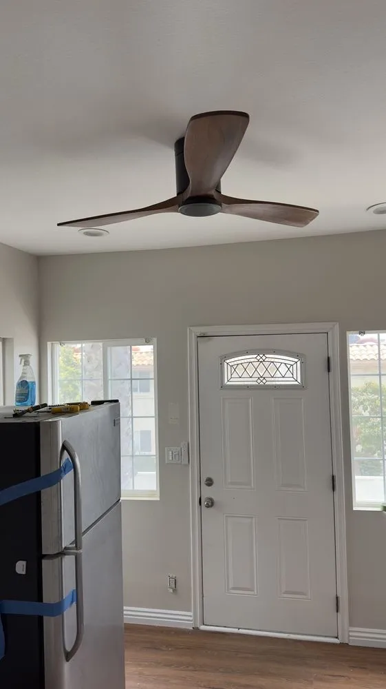 Slide of Fixi Handyman services