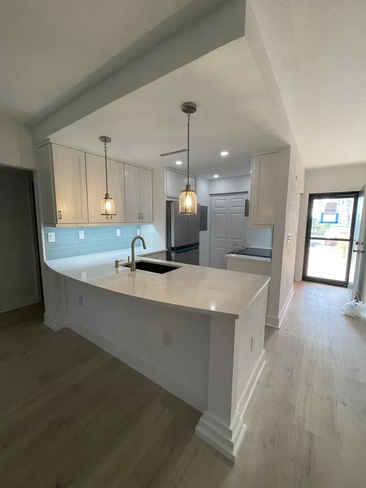 Slide of Floor to Ceiling Kitchen Design