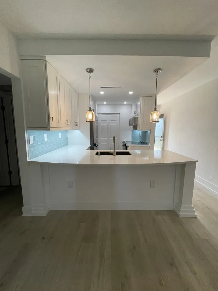 Slide of Floor to Ceiling Kitchen Design