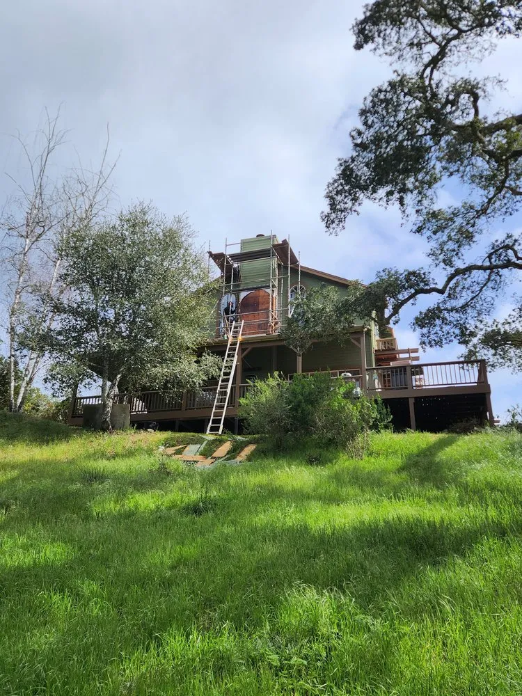 Slide of Flores Construction