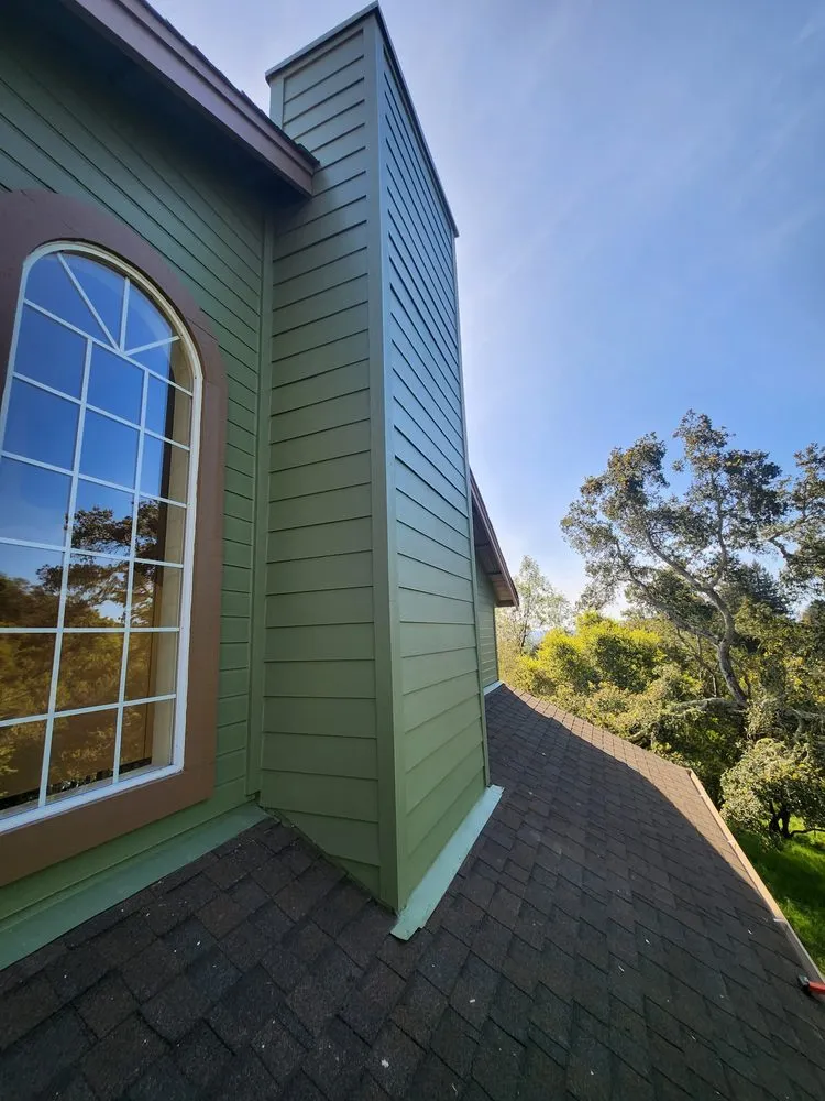 Slide of Flores Construction