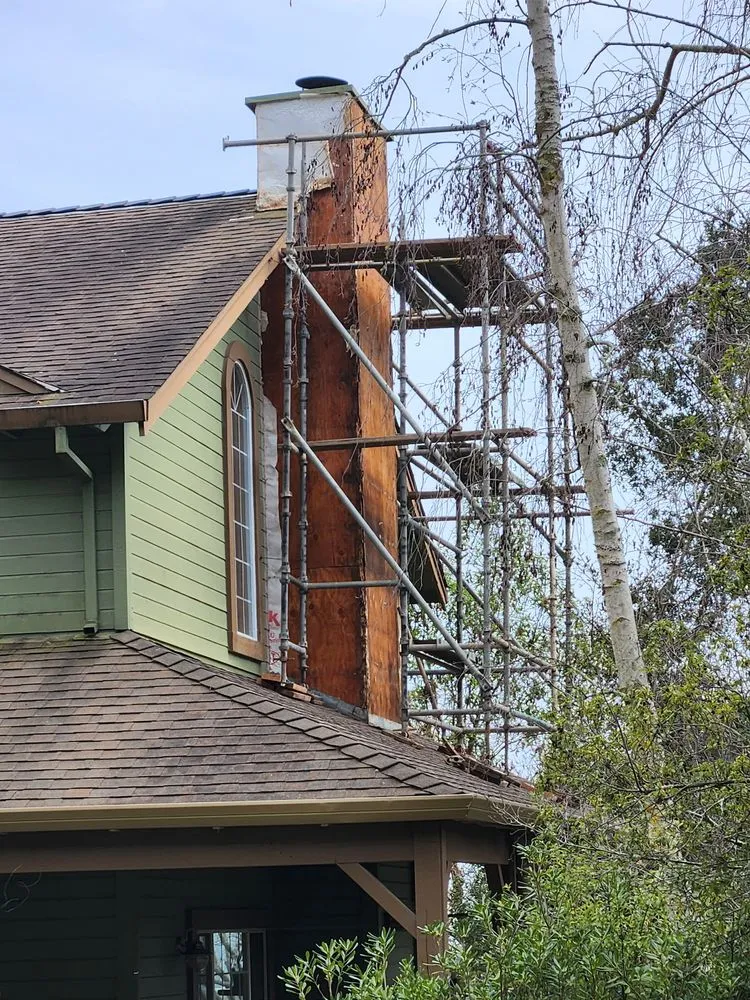 Slide of Flores Construction