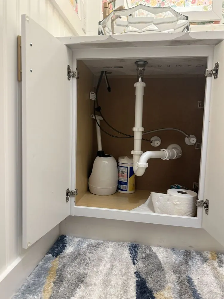 Slide of Flores plumbing