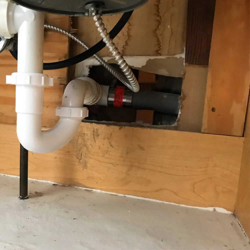 Professional drain cleaning for homes in St. Louis, MO by Flow King Rooter