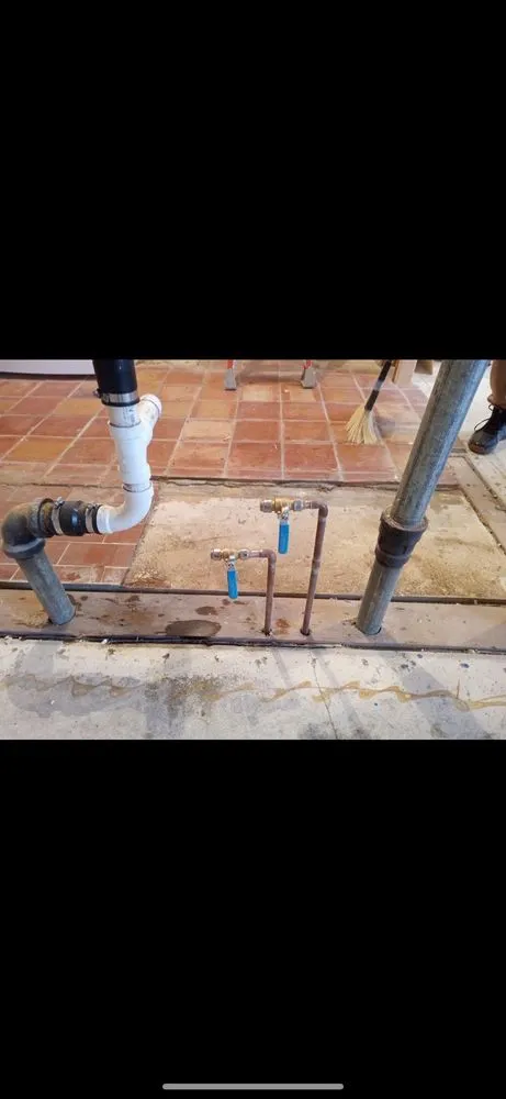 Emergency pipe repair for homes in Overland Park, KS by Ford Plumbing