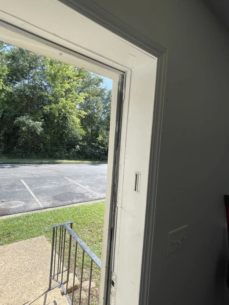 Slide of Foreign Brothers